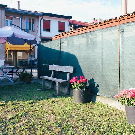 Casa Vacanze La Bassa Porto Viro Exteriör bild